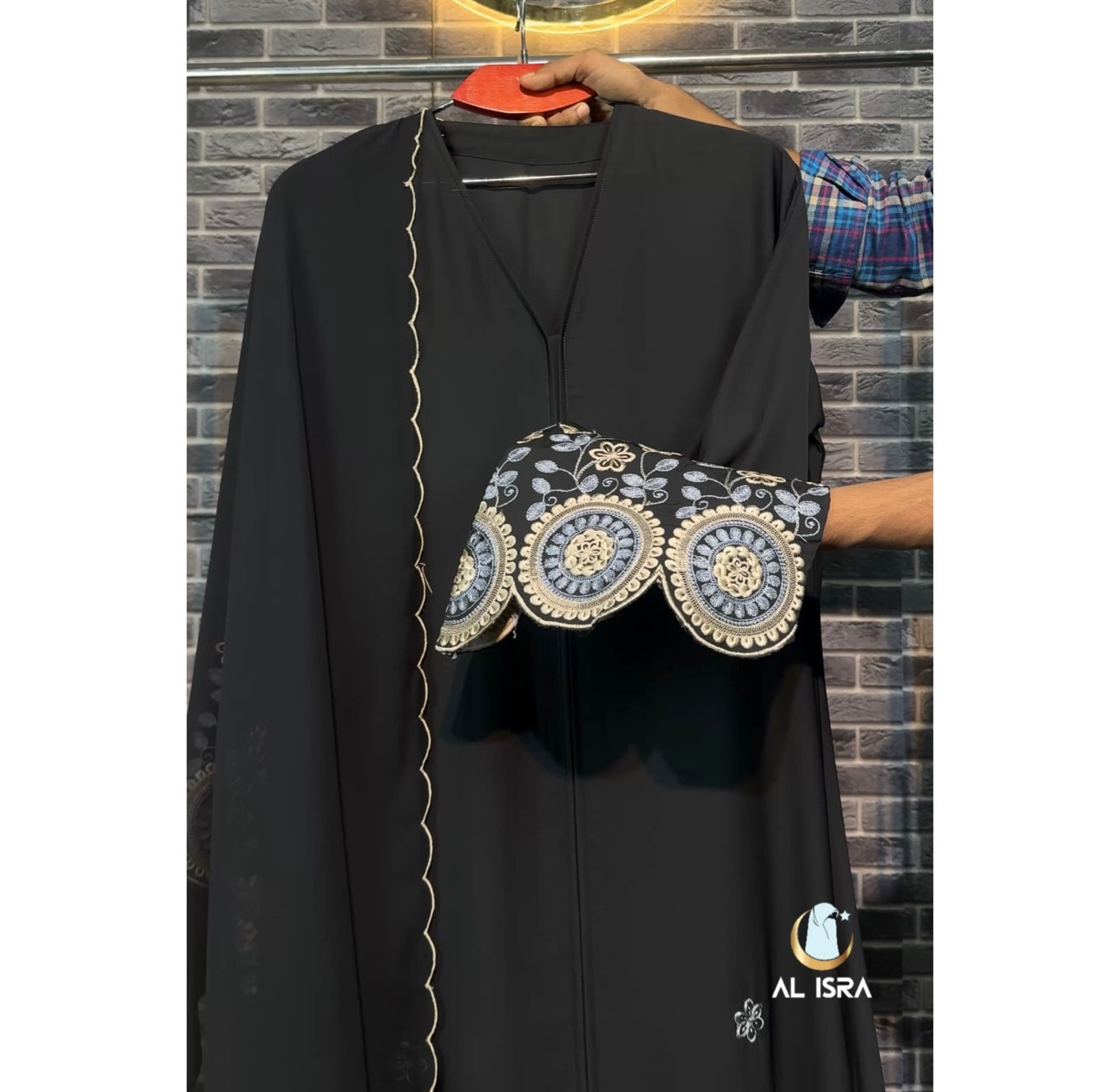 TAKIA ABAYA