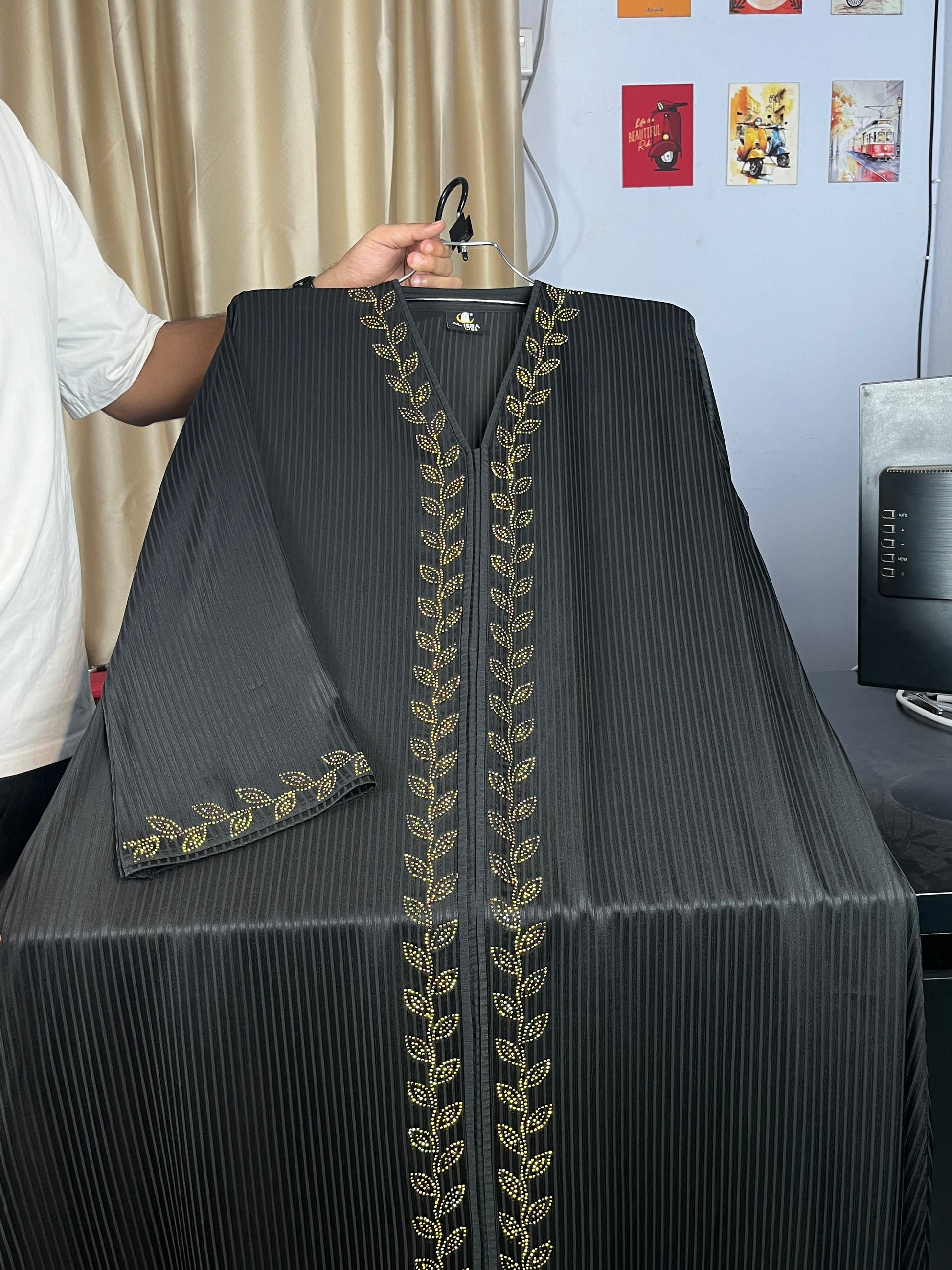Fiha Abaya